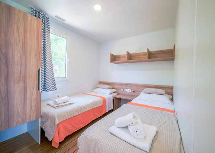 Mobile Adria Camping *