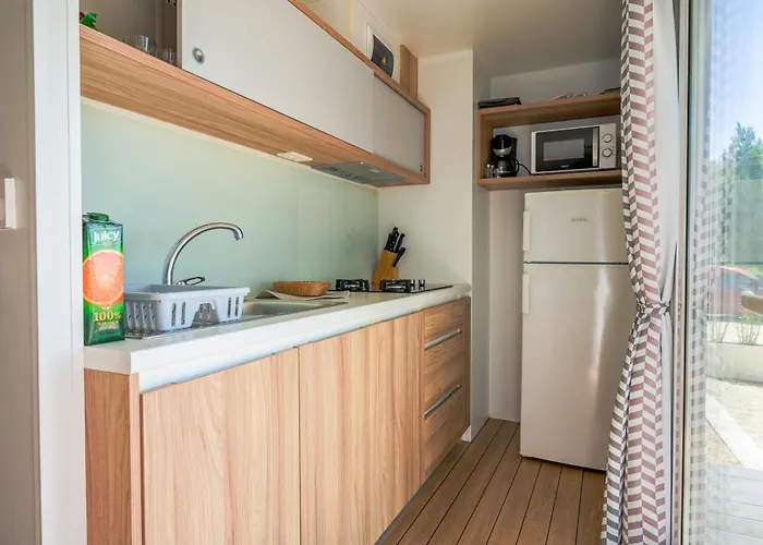 Mobile Adria Camping Murter